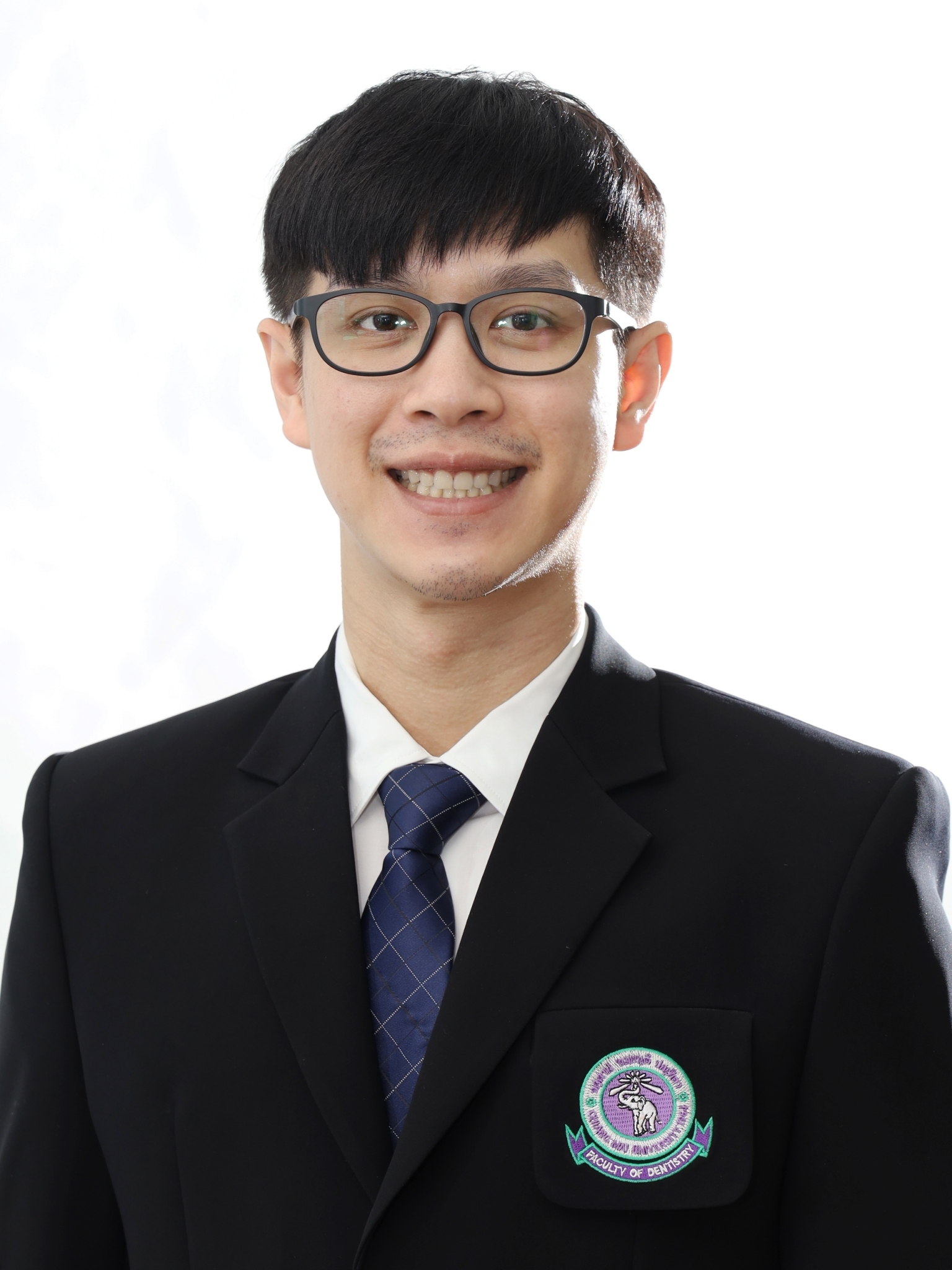 ผศ.ทพ. วริศ เผ่าเจริญ Warit Powcharoen