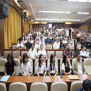 ก้าวแรกสู่วิชาชีพทันตแพทย์! คณะทันตแพทยศาสตร์ มช. จัดกิจกรรมผู้บริหารพบผู้ปกครองและปฐมนิเทศนักศึกษาใหม่ ประจำปีการศึกษา 2569