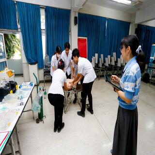 ฝึกเข้ม! นักศึกษาทันตแพทย์ปี 4  เรียนรู้รับมือภาวะฉุกเฉินทางอายุรศาสตร์ ในคลินิกทันตกรรม
