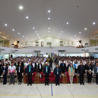 รอง ผอ.รพ.ทันตกรรม คณะทันตะฯ มช. ร่วมแสดงความยินดีนักศึกษาทุน กสศ. หลักสูตรผู้ช่วยทันตแพทย์