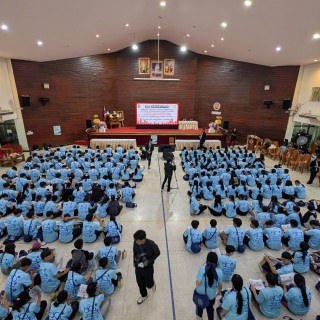 รอง ผอ.รพ.ทันตกรรม คณะทันตะฯ มช. ร่วมแสดงความยินดีนักศึกษาทุน กสศ. หลักสูตรผู้ช่วยทันตแพทย์