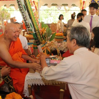 คณะทันตะฯ มช. ร่วมทำบุญอายุวัฒนมงคล แด่เจ้าอาวาสวัดสวนดอก