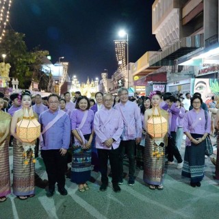 ผู้บริหารทันตะฯ มช. ร่วมสืบสานกิจกรรมงานประเพณีเดือนยี่เป็งเชียงใหม่ ประจำปี 2567