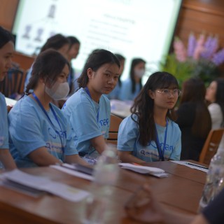 รอง ผอ.รพ.ทันตกรรม คณะทันตะฯ มช. ร่วมแสดงความยินดีนักศึกษาทุน กสศ. หลักสูตรผู้ช่วยทันตแพทย์