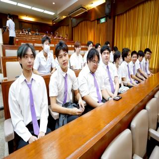 สโมสรนักศึกษา คณะทันตะฯ มช. จัดพิธีไหว้ครู 2568 ร่วมสืบสานความกตัญญูต่อคณาจารย์