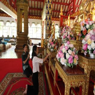 คณะทันตะ มช. ร่วมถวายเทียนพรรษา ณ วัดสวนดอก และวัดต้นเกว๋น สืบสานประเพณีเพื่อความเป็นสิริมงคล