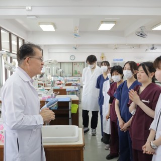 คณะทันตะฯ มช. ให้การต้อนรับนักศึกษาทันตแพทย์ จาก Tohoku University