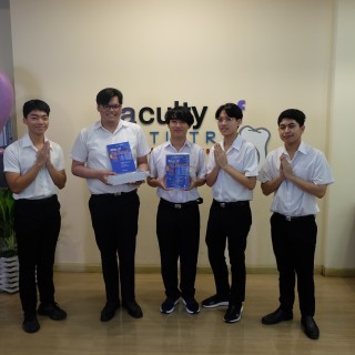 คณะทันตแพทยศาสตร์ มหาวิทยาลัยเชียงใหม่ รับมอบตำราทางวิชาการ เรื่อง Atlas of Oral Diseases: A Guide for Daily Practice ฉบับภาษาไทย