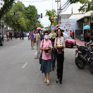 คณะทันตะ มช. ร่วมถวายเทียนพรรษา ณ วัดสวนดอก และวัดต้นเกว๋น สืบสานประเพณีเพื่อความเป็นสิริมงคล
